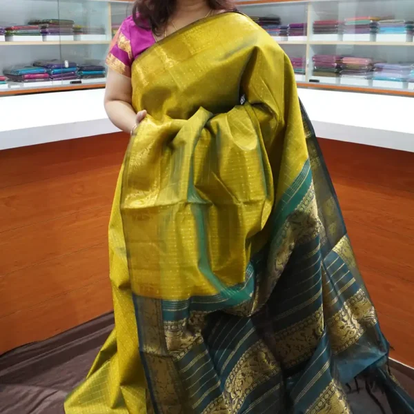 Mehandi Green & Dark Green - PRSC135 - Pure Handloom Silk Cotton Saree