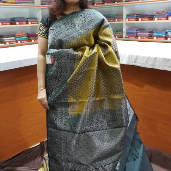 Mehandi Green & Green - PRSK196 - Pure Kanchipuram Soft Silk Saree
